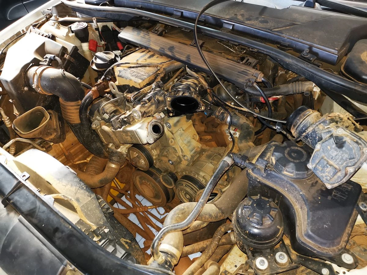 BMW 320d Alternator Failure — BMW 320d alternator failure engine bay